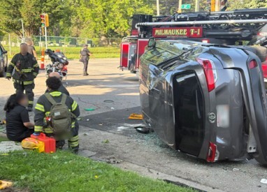 BEST OF THE BEST: ICE Officers Rush to Assist Woman Trapped in Vehicle After Crash in Milwaukee